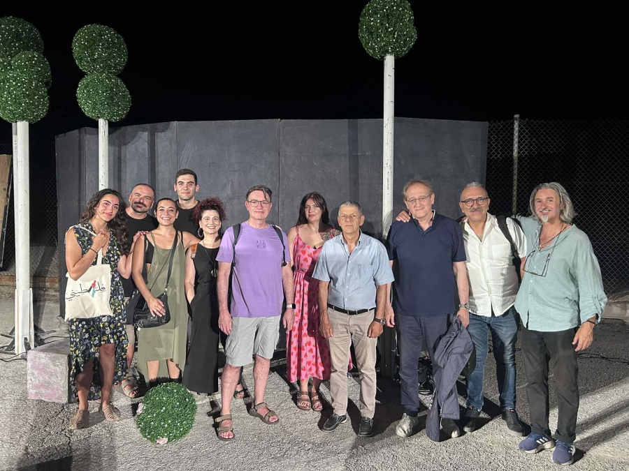 &Omicron; "&Gamma;&Iota;&Alpha;&Tau;&Rho;&Omicron;&Sigma; &Mu;&Epsilon; &Tau;&Omicron; &Sigma;&Tau;&Alpha;&Nu;&Iota;&Omicron;" &sigma;&tau;&omicron; &Phi;&epsilon;&sigma;&tau;&iota;&beta;ά&lambda;  &laquo;&Tau;&eta;&sigmaf; &Tau;έ&chi;&nu;&eta;&sigmaf; &Tau;&alpha; &Iota;ά&mu;&alpha;&tau;&alpha;&raquo; &sigma;&tau;&eta;&nu; &Kappa;ύ&mu;&eta; &Epsilon;&upsilon;&beta;&omicron;ί&alpha;&sigmaf;