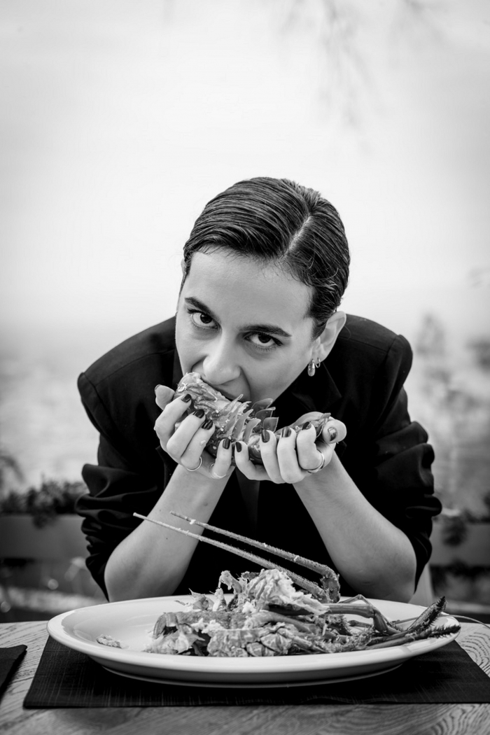 &Rho;&Omicron;&Sigma; &amp; &Rho;&Epsilon;Ϊ&Tau;&Sigma;&Epsilon;&Lambda; (Ross &amp; Rachel)  &tau;&omicron;&upsilon; &Tau;&zeta;έ&iota;&mu;&sigmaf; &Phi;&rho;&iota;&tau;&sigmaf; ( James Fritz)